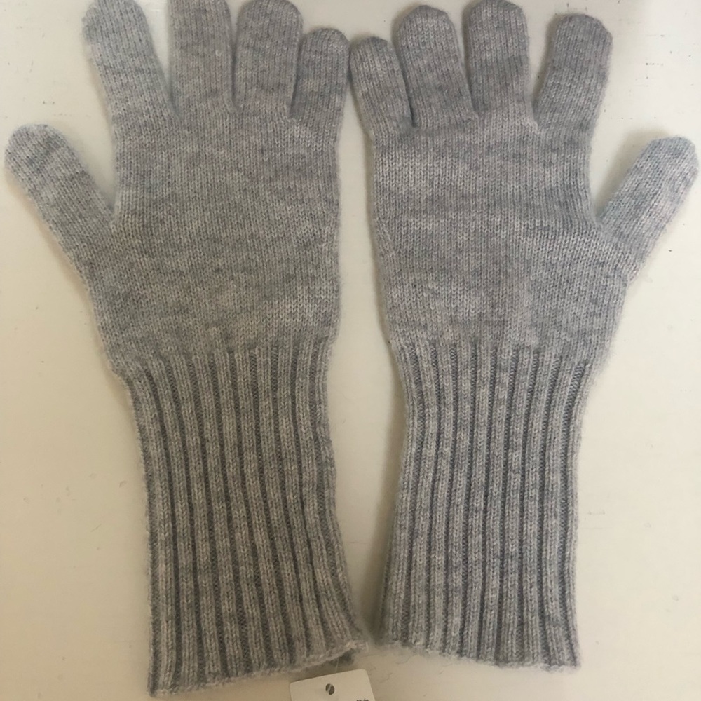 NEW beautiful J crew gray gloves